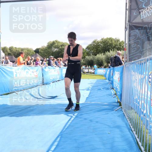 25.08.2024 - Elbe Triathlon Hamburg H.Heesch http://msf.ph/oto/6877616 25.08.2024 11:46:20 Ziel 516, 555, 565, 765, 779, 1516, 1718 meine-sportfotos.de