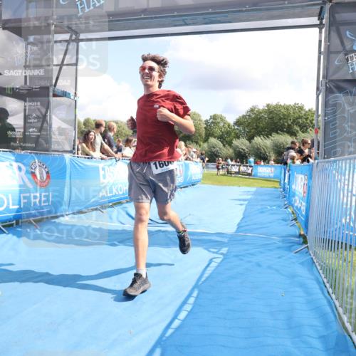 25.08.2024 - Elbe Triathlon Hamburg H.Heesch http://msf.ph/oto/6877623 25.08.2024 12:09:05 Ziel 501, 527, 1606, 1621, 1693, 1705 meine-sportfotos.de