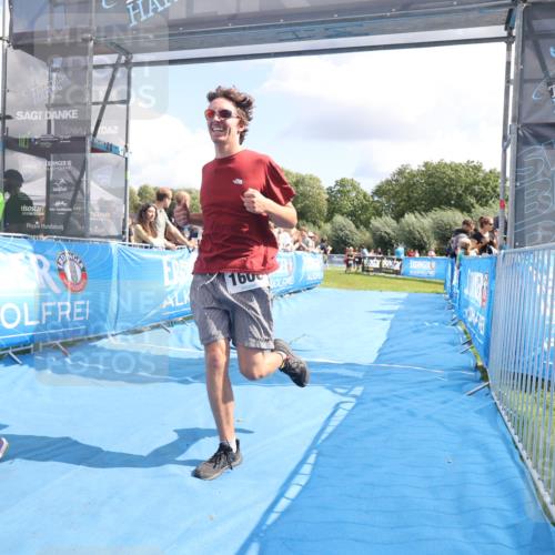 25.08.2024 - Elbe Triathlon Hamburg H.Heesch http://msf.ph/oto/6877628 25.08.2024 12:09:05 Ziel 501, 527, 1606, 1621, 1693, 1705 meine-sportfotos.de