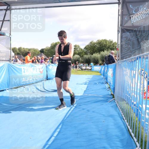 25.08.2024 - Elbe Triathlon Hamburg H.Heesch http://msf.ph/oto/6877634 25.08.2024 11:46:20 Ziel 516, 555, 565, 765, 779, 1516, 1718 meine-sportfotos.de