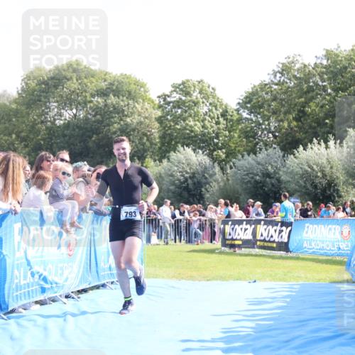 25.08.2024 - Elbe Triathlon Hamburg H.Heesch http://msf.ph/oto/6877640 25.08.2024 11:20:11 Ziel 619, 793 meine-sportfotos.de
