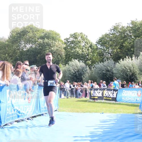 25.08.2024 - Elbe Triathlon Hamburg H.Heesch http://msf.ph/oto/6877643 25.08.2024 11:20:11 Ziel 619, 793 meine-sportfotos.de