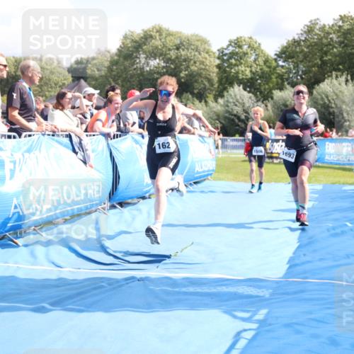 25.08.2024 - Elbe Triathlon Hamburg H.Heesch http://msf.ph/oto/6877644 25.08.2024 12:09:11 Ziel 501, 1506, 1606, 1621, 1693 meine-sportfotos.de