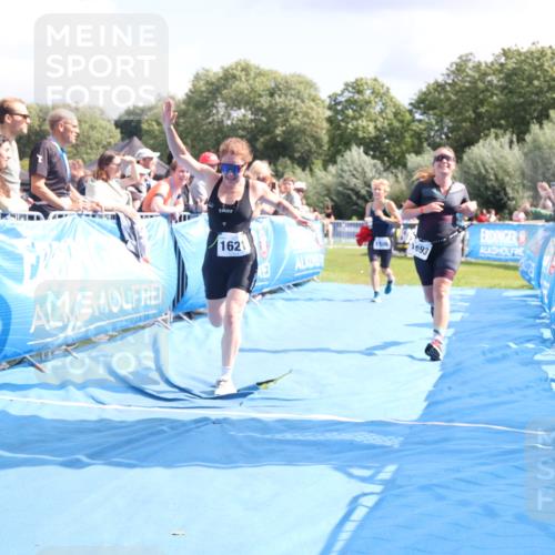 25.08.2024 - Elbe Triathlon Hamburg H.Heesch http://msf.ph/oto/6877650 25.08.2024 12:09:11 Ziel 501, 1506, 1606, 1621, 1693 meine-sportfotos.de