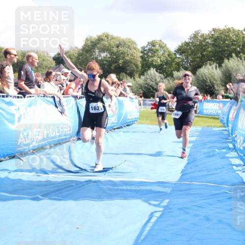 25.08.2024 - Elbe Triathlon Hamburg H.Heesch http://msf.ph/oto/6877653 25.08.2024 12:09:12 Ziel 1506, 1621, 1693 meine-sportfotos.de
