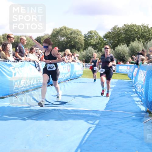 25.08.2024 - Elbe Triathlon Hamburg H.Heesch http://msf.ph/oto/6877659 25.08.2024 12:09:12 Ziel 1506, 1621, 1693 meine-sportfotos.de