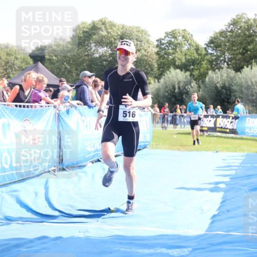 25.08.2024 - Elbe Triathlon Hamburg H.Heesch http://msf.ph/oto/6877660 25.08.2024 11:46:24 Ziel 516, 555, 565, 779, 1718 meine-sportfotos.de