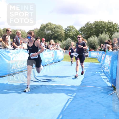 25.08.2024 - Elbe Triathlon Hamburg H.Heesch http://msf.ph/oto/6877665 25.08.2024 12:09:12 Ziel 1506, 1621, 1693 meine-sportfotos.de