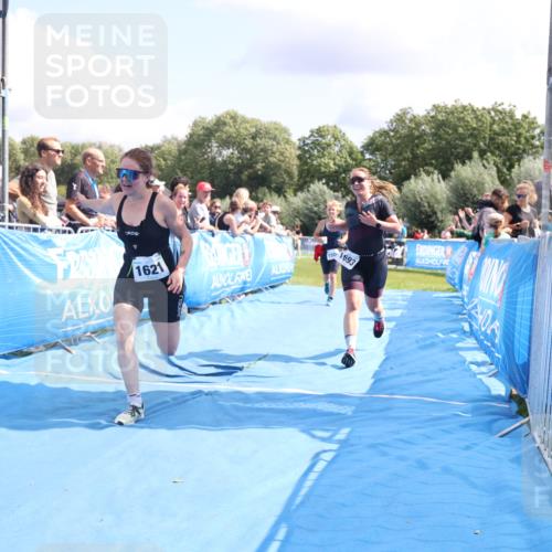 25.08.2024 - Elbe Triathlon Hamburg H.Heesch http://msf.ph/oto/6877669 25.08.2024 12:09:12 Ziel 1506, 1621, 1693 meine-sportfotos.de