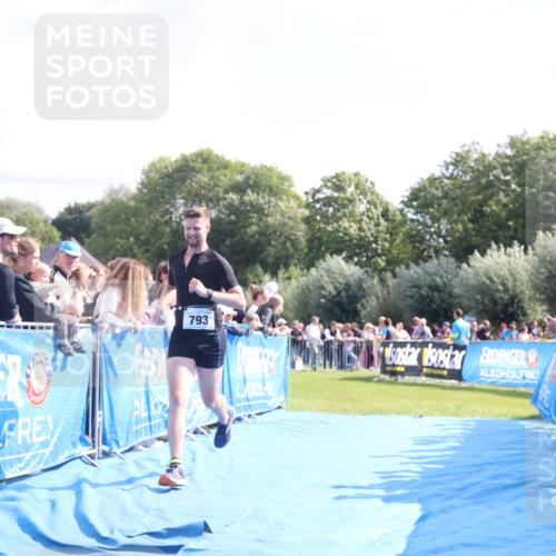 25.08.2024 - Elbe Triathlon Hamburg H.Heesch http://msf.ph/oto/6877670 25.08.2024 11:20:12 Ziel 619, 793 meine-sportfotos.de