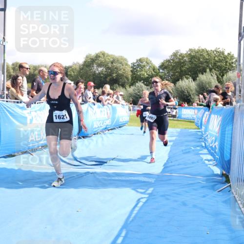 25.08.2024 - Elbe Triathlon Hamburg H.Heesch http://msf.ph/oto/6877672 25.08.2024 12:09:12 Ziel 1506, 1621, 1693 meine-sportfotos.de