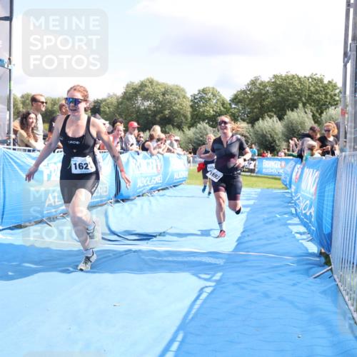 25.08.2024 - Elbe Triathlon Hamburg H.Heesch http://msf.ph/oto/6877675 25.08.2024 12:09:12 Ziel 1506, 1621, 1693 meine-sportfotos.de
