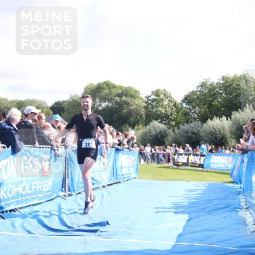 25.08.2024 - Elbe Triathlon Hamburg H.Heesch http://msf.ph/oto/6877685 25.08.2024 11:20:12 Ziel 619, 793 meine-sportfotos.de