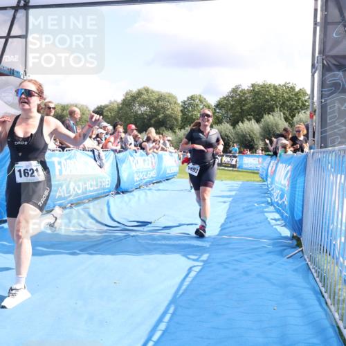 25.08.2024 - Elbe Triathlon Hamburg H.Heesch http://msf.ph/oto/6877687 25.08.2024 12:09:12 Ziel 1506, 1621, 1693 meine-sportfotos.de