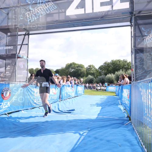 25.08.2024 - Elbe Triathlon Hamburg H.Heesch http://msf.ph/oto/6877719 25.08.2024 11:20:13 Ziel 619, 793 meine-sportfotos.de
