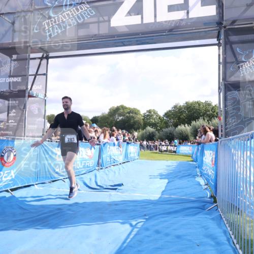 25.08.2024 - Elbe Triathlon Hamburg H.Heesch http://msf.ph/oto/6877722 25.08.2024 11:20:13 Ziel 619, 793 meine-sportfotos.de