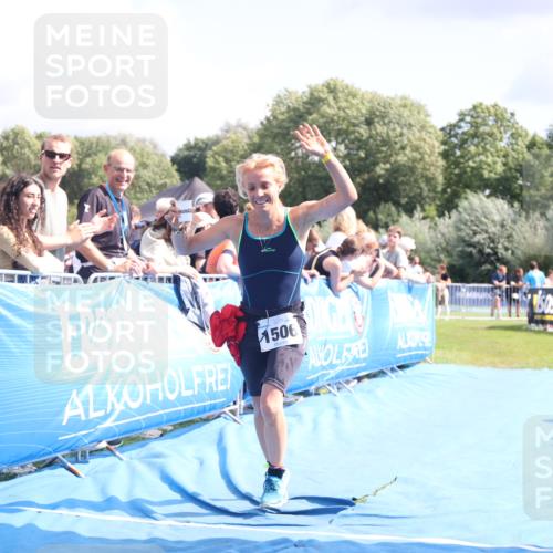 25.08.2024 - Elbe Triathlon Hamburg H.Heesch http://msf.ph/oto/6877732 25.08.2024 12:09:14 Ziel 490, 1506, 1621, 1693 meine-sportfotos.de