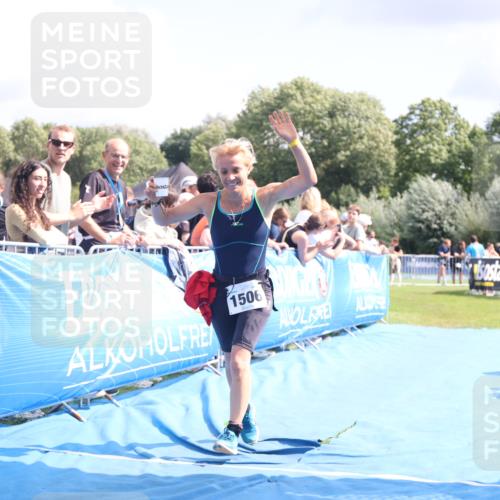25.08.2024 - Elbe Triathlon Hamburg H.Heesch http://msf.ph/oto/6877735 25.08.2024 12:09:14 Ziel 490, 1506, 1621, 1693 meine-sportfotos.de