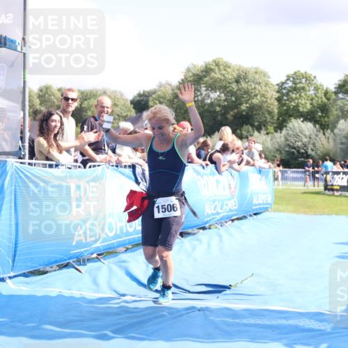 25.08.2024 - Elbe Triathlon Hamburg H.Heesch http://msf.ph/oto/6877743 25.08.2024 12:09:15 Ziel 490, 1506, 1621, 1693 meine-sportfotos.de