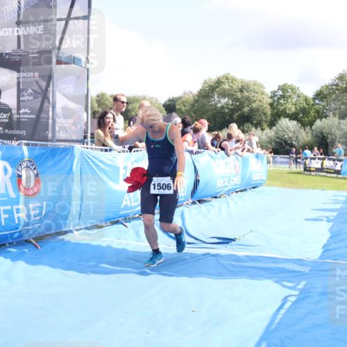 25.08.2024 - Elbe Triathlon Hamburg H.Heesch http://msf.ph/oto/6877760 25.08.2024 12:09:15 Ziel 490, 1506, 1621, 1693 meine-sportfotos.de