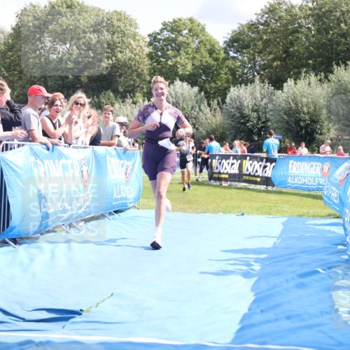 25.08.2024 - Elbe Triathlon Hamburg H.Heesch http://msf.ph/oto/6877768 25.08.2024 12:09:21 Ziel 490, 1478, 1506, 1649, 1651 meine-sportfotos.de