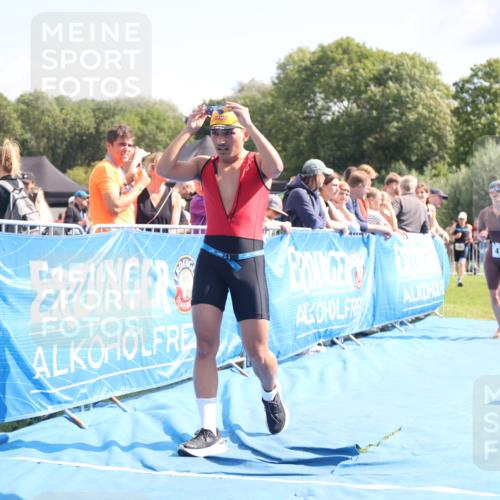 25.08.2024 - Elbe Triathlon Hamburg H.Heesch http://msf.ph/oto/6877777 25.08.2024 11:46:51 Ziel 473, 1452, 1605 meine-sportfotos.de