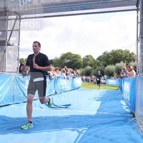 25.08.2024 - Elbe Triathlon Hamburg H.Heesch http://msf.ph/oto/6877793 25.08.2024 11:20:27 Ziel 213, 637 meine-sportfotos.de