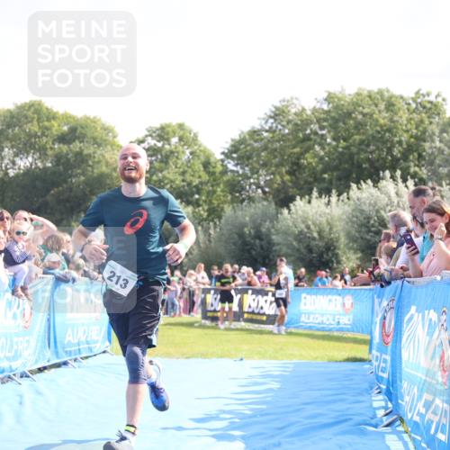 25.08.2024 - Elbe Triathlon Hamburg H.Heesch http://msf.ph/oto/6877796 25.08.2024 11:20:29 Ziel 213, 351, 637 meine-sportfotos.de