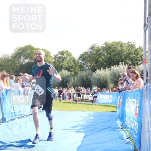 25.08.2024 - Elbe Triathlon Hamburg H.Heesch http://msf.ph/oto/6877809 25.08.2024 11:20:30 Ziel 213, 351, 605, 637 meine-sportfotos.de