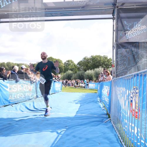 25.08.2024 - Elbe Triathlon Hamburg H.Heesch http://msf.ph/oto/6877824 25.08.2024 11:20:30 Ziel 213, 351, 605, 637 meine-sportfotos.de