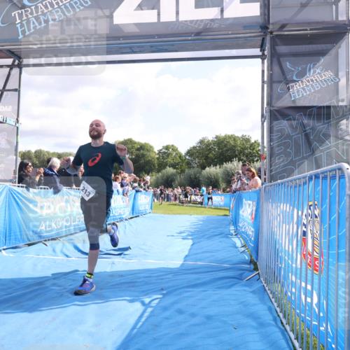 25.08.2024 - Elbe Triathlon Hamburg H.Heesch http://msf.ph/oto/6877834 25.08.2024 11:20:30 Ziel 213, 351, 605, 637 meine-sportfotos.de