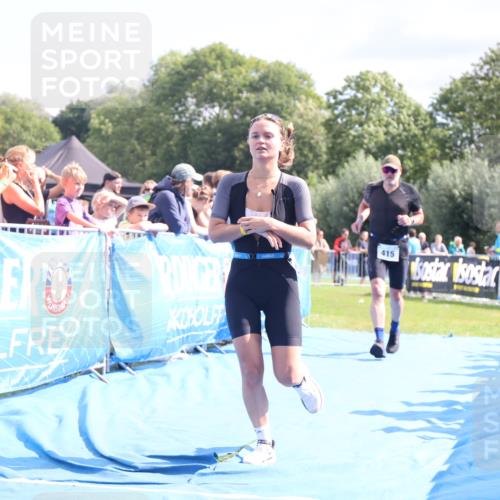 25.08.2024 - Elbe Triathlon Hamburg H.Heesch http://msf.ph/oto/6877915 25.08.2024 11:47:02 Ziel 415, 488, 1452 meine-sportfotos.de