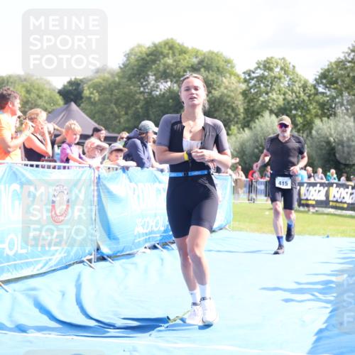 25.08.2024 - Elbe Triathlon Hamburg H.Heesch http://msf.ph/oto/6877918 25.08.2024 11:47:02 Ziel 415, 488, 1452 meine-sportfotos.de