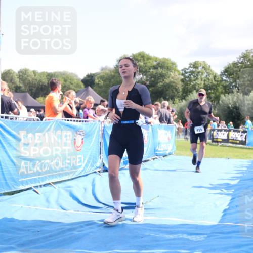 25.08.2024 - Elbe Triathlon Hamburg H.Heesch http://msf.ph/oto/6877932 25.08.2024 11:47:03 Ziel 415, 488, 1452 meine-sportfotos.de