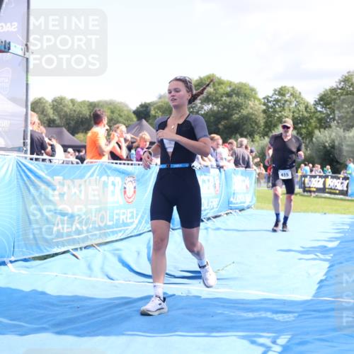 25.08.2024 - Elbe Triathlon Hamburg H.Heesch http://msf.ph/oto/6877936 25.08.2024 11:47:03 Ziel 415, 488, 1452 meine-sportfotos.de
