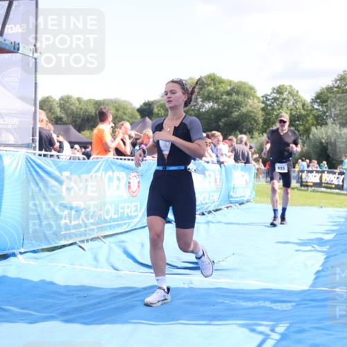 25.08.2024 - Elbe Triathlon Hamburg H.Heesch http://msf.ph/oto/6877938 25.08.2024 11:47:03 Ziel 415, 488, 1452 meine-sportfotos.de