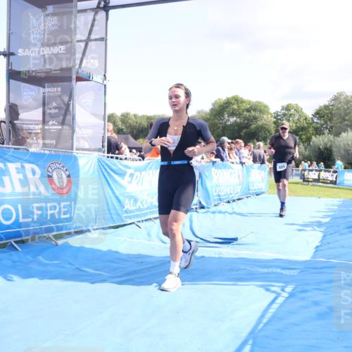 25.08.2024 - Elbe Triathlon Hamburg H.Heesch http://msf.ph/oto/6877950 25.08.2024 11:47:03 Ziel 415, 488, 1452 meine-sportfotos.de