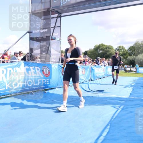 25.08.2024 - Elbe Triathlon Hamburg H.Heesch http://msf.ph/oto/6877959 25.08.2024 11:47:04 Ziel 415, 488, 1452 meine-sportfotos.de