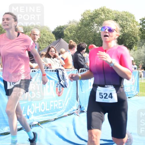 25.08.2024 - Elbe Triathlon Hamburg H.Heesch http://msf.ph/oto/6877960 25.08.2024 12:09:31 Ziel 524, 1478, 1649, 1651, 1660, 1691 meine-sportfotos.de