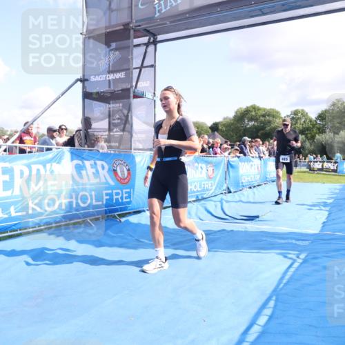 25.08.2024 - Elbe Triathlon Hamburg H.Heesch http://msf.ph/oto/6877963 25.08.2024 11:47:04 Ziel 415, 488, 1452 meine-sportfotos.de