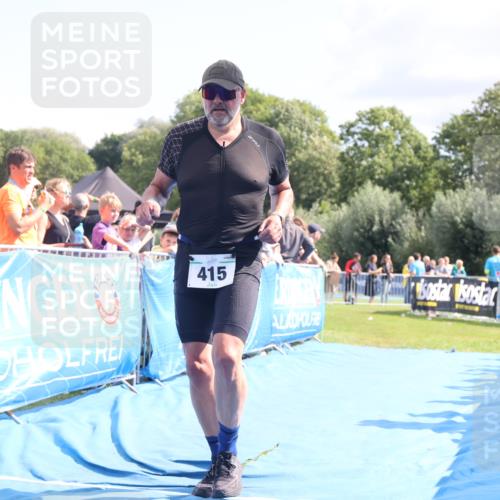 25.08.2024 - Elbe Triathlon Hamburg H.Heesch http://msf.ph/oto/6877967 25.08.2024 11:47:05 Ziel 415, 488, 1452 meine-sportfotos.de