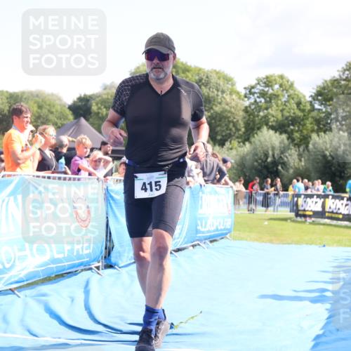 25.08.2024 - Elbe Triathlon Hamburg H.Heesch http://msf.ph/oto/6877970 25.08.2024 11:47:05 Ziel 415, 488, 1452 meine-sportfotos.de