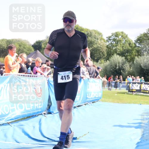 25.08.2024 - Elbe Triathlon Hamburg H.Heesch http://msf.ph/oto/6877972 25.08.2024 11:47:05 Ziel 415, 488, 1452 meine-sportfotos.de