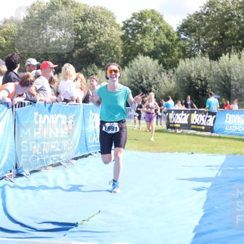 25.08.2024 - Elbe Triathlon Hamburg H.Heesch http://msf.ph/oto/6877983 25.08.2024 12:09:37 Ziel 524, 1653, 1660, 1691 meine-sportfotos.de