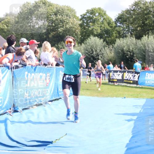 25.08.2024 - Elbe Triathlon Hamburg H.Heesch http://msf.ph/oto/6877987 25.08.2024 12:09:38 Ziel 518, 1653, 1691 meine-sportfotos.de