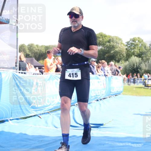 25.08.2024 - Elbe Triathlon Hamburg H.Heesch http://msf.ph/oto/6877990 25.08.2024 11:47:05 Ziel 415, 488, 1452 meine-sportfotos.de