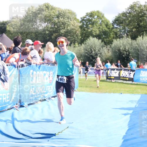25.08.2024 - Elbe Triathlon Hamburg H.Heesch http://msf.ph/oto/6877995 25.08.2024 12:09:38 Ziel 518, 1653, 1691 meine-sportfotos.de