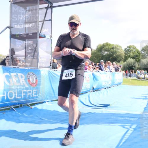 25.08.2024 - Elbe Triathlon Hamburg H.Heesch http://msf.ph/oto/6878009 25.08.2024 11:47:06 Ziel 415, 488, 1452 meine-sportfotos.de