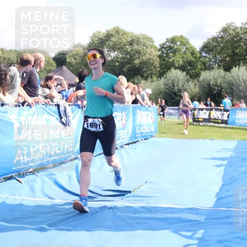 25.08.2024 - Elbe Triathlon Hamburg H.Heesch http://msf.ph/oto/6878014 25.08.2024 12:09:38 Ziel 518, 1653, 1691 meine-sportfotos.de