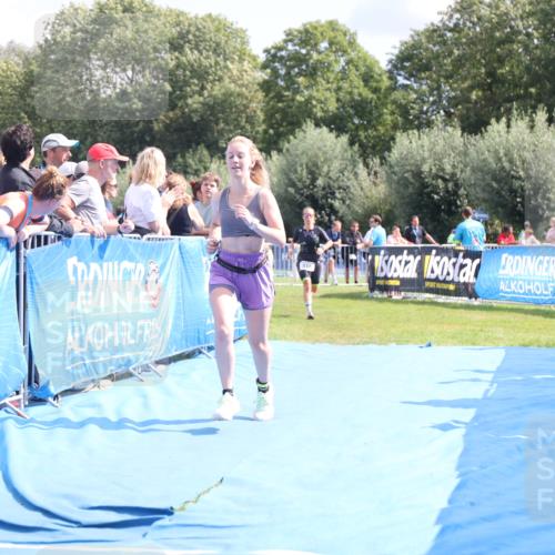 25.08.2024 - Elbe Triathlon Hamburg H.Heesch http://msf.ph/oto/6878021 25.08.2024 12:09:41 Ziel 518, 1653, 1691 meine-sportfotos.de
